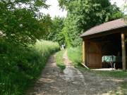 Am Bauernhof vorbei wieder bergauf