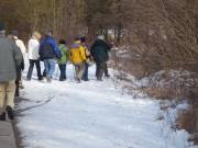 Wandertrupp verläßt die Straße