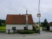 Gegenüber Blechkreuz