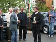 ...der ihn ein Jahr im Rathaus aufbewahrt