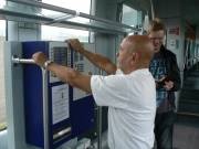 HÃ¤nschen am Kartenautomat...