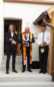 16 Landrag Thomas Ebeling fungiert als Ministrant