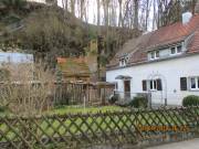 ...gebaut an die Felswand