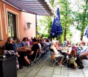 03 Einkehr der Wanderer im Gasthaus Bodensteiner in Stulln